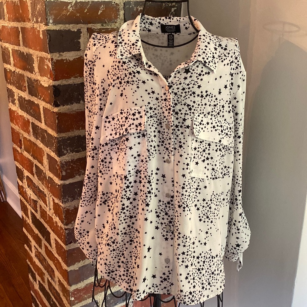 Star print button down blouse